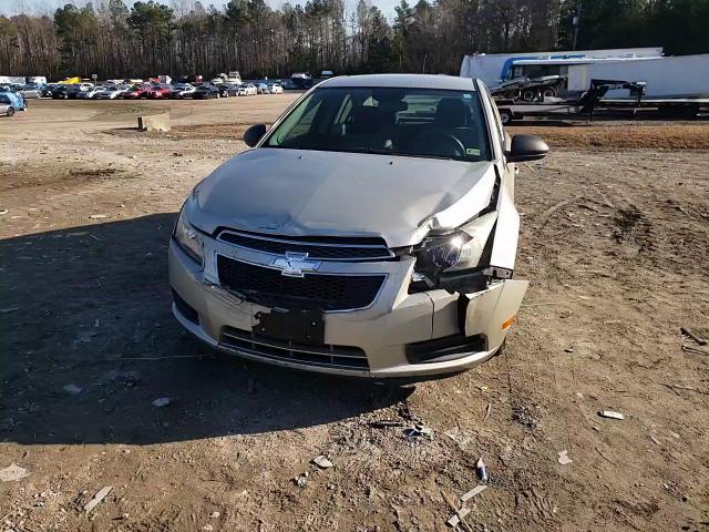 2013 Chevrolet Cruze - Image 10