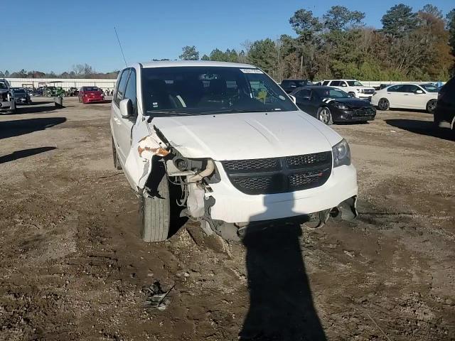 2017 Dodge Caravan - Image 11