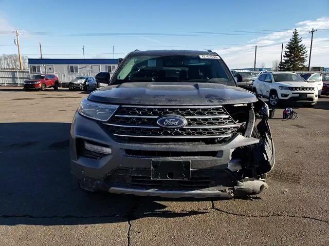 2023 Ford Explorer - Image 11