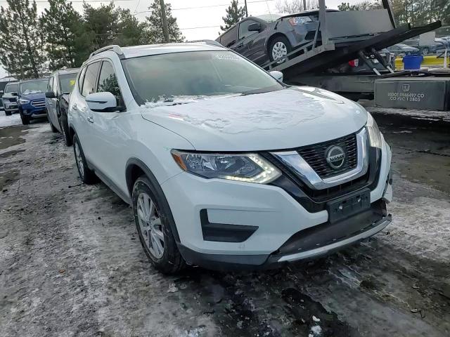 2018 Nissan Rogue - Image 11