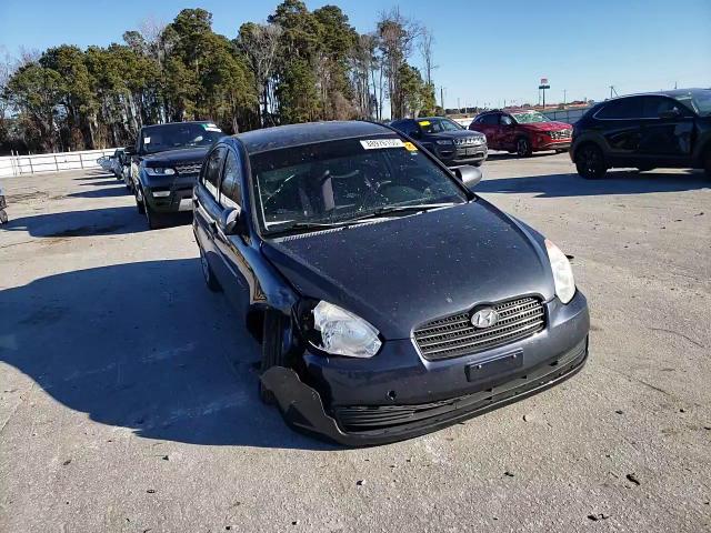 2009 Hyundai Accent - Image 11
