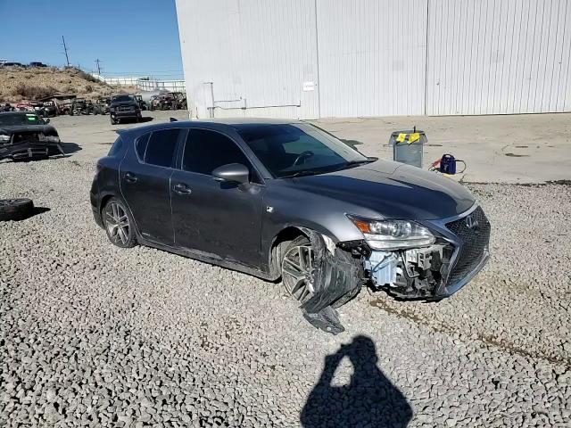 2016 Lexus CT - Image 14