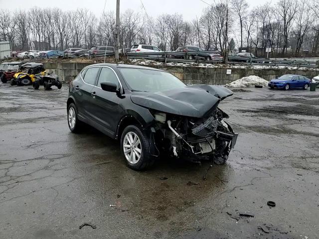 2017 Nissan Rogue - Image 12