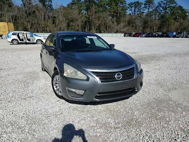 2015 Nissan Altima - Image 13