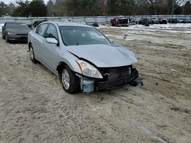 2011 Nissan Altima - Image 10
