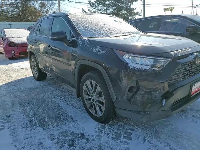 2020 Toyota RAV 4 - Image 12