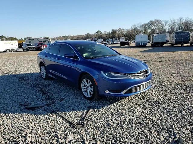 2017 Chrysler 200 - Image 11