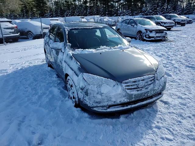 2010 Hyundai Elantra - Image 11