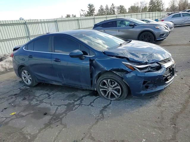 2019 Chevrolet Cruze - Image 10
