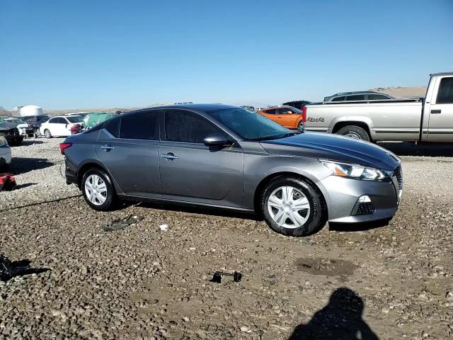 2019 Nissan Altima - Image 13
