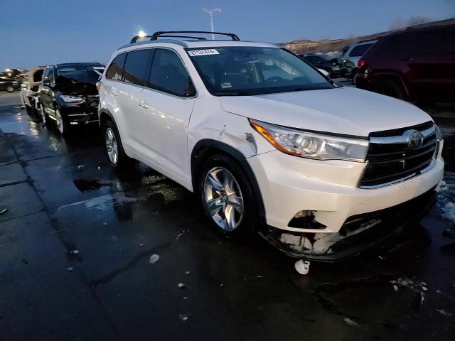 2016 Toyota Highlander - Image 14