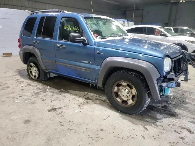 2004 Jeep Liberty (North America) - Image 12