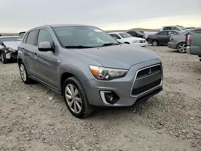 2015 Mitsubishi Outlander - Image 11