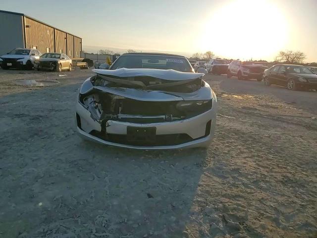 2019 Chevrolet Camaro - Image 10