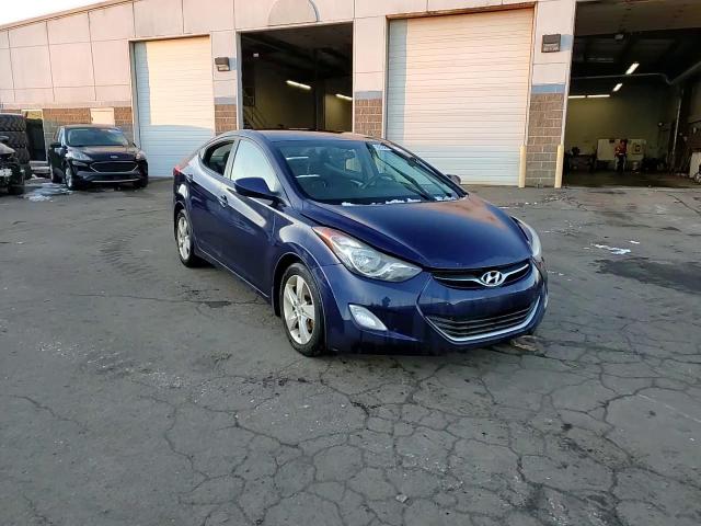 2013 Hyundai Elantra - Image 13