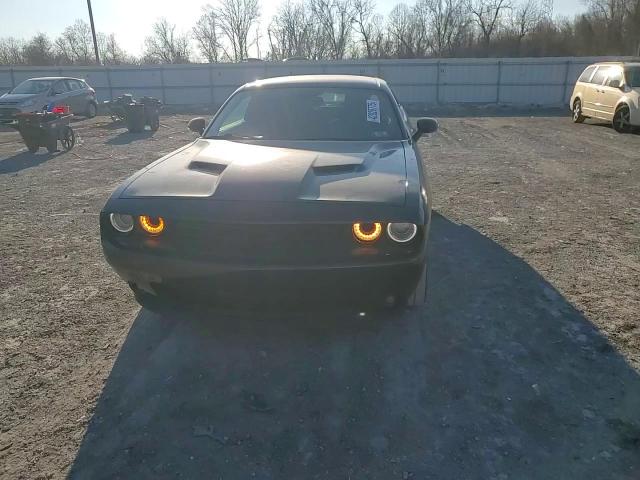 2015 Dodge Challenger - Image 10