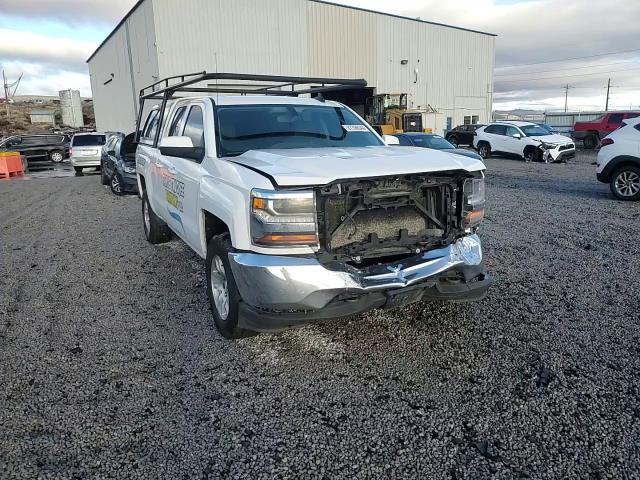2016 Chevrolet Silverado - Image 11
