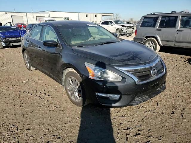 2015 Nissan Altima - Image 11