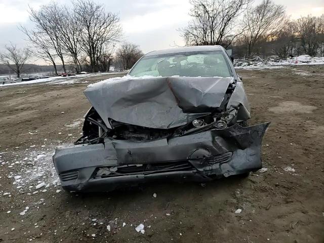 2005 Toyota Camry - Image 11