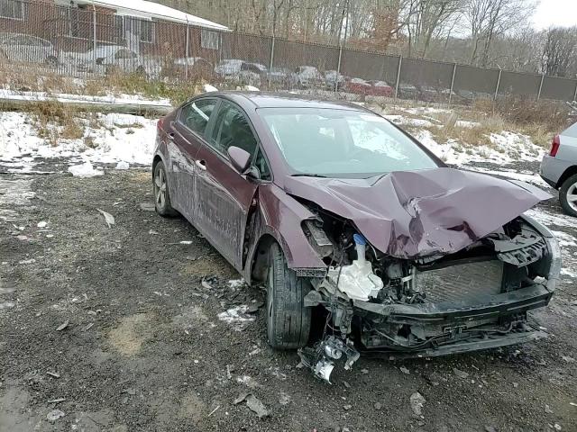 2018 Kia Forte - Image 10