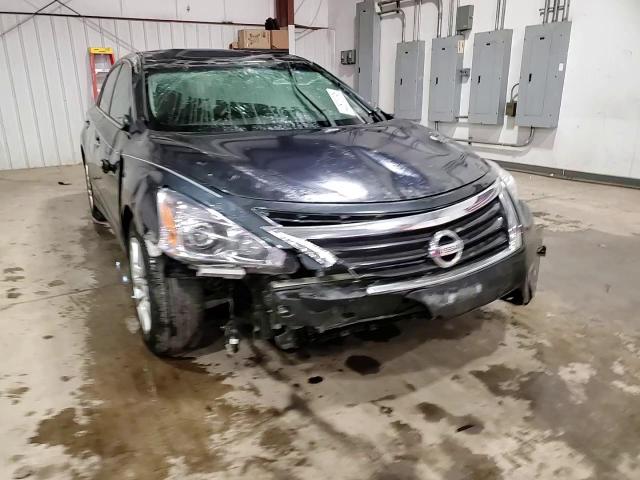 2013 Nissan Altima - Image 13