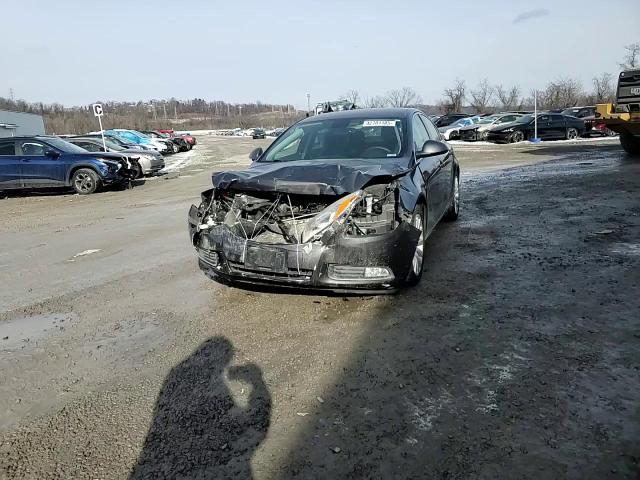 2011 Buick Regal - Image 11
