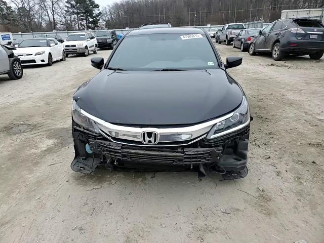 2017 Honda Accord - Image 11