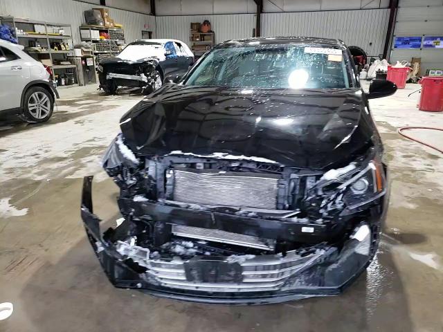 2019 Hyundai Elantra - Image 10