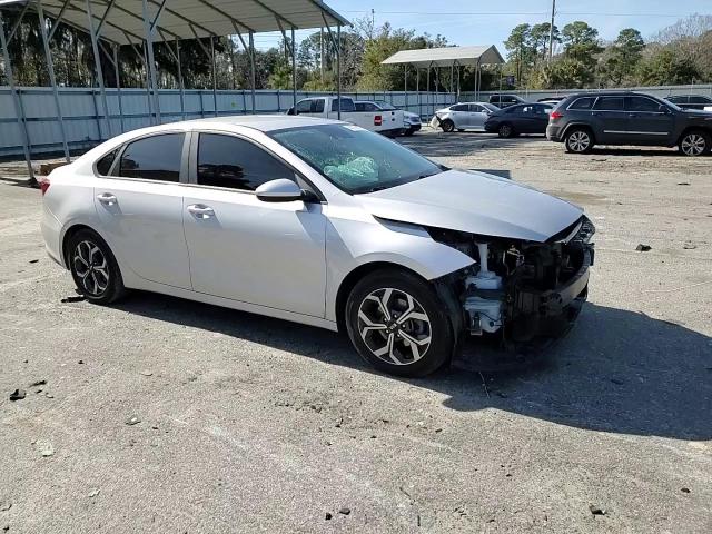 2019 Kia Forte - Image 10