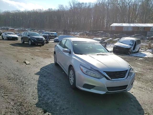 2017 Nissan Altima - Image 11
