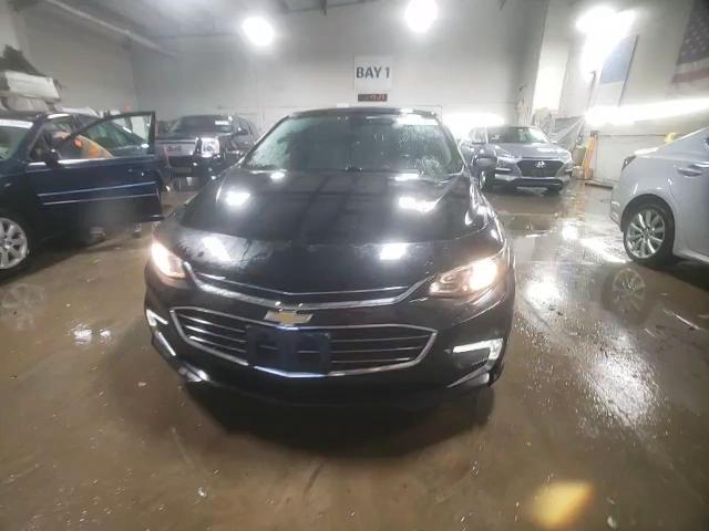 2017 Chevrolet Malibu - Image 13