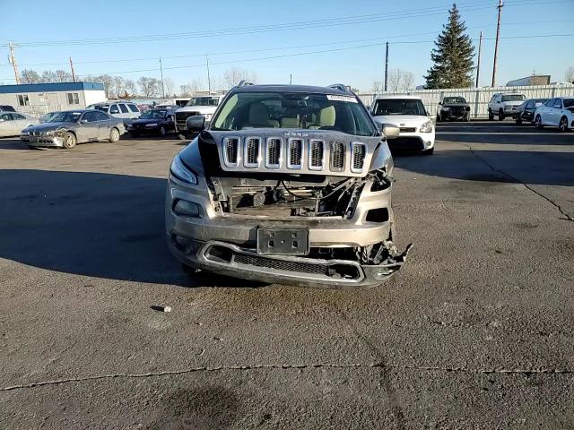 2017 Jeep Grand Cherokee - Image 12