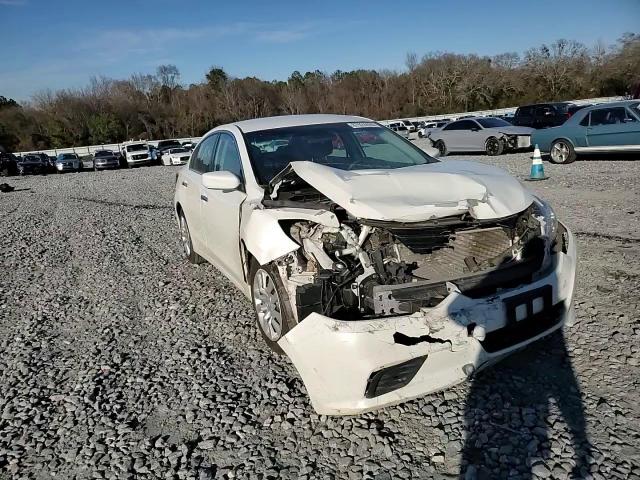 2016 Nissan Altima - Image 11