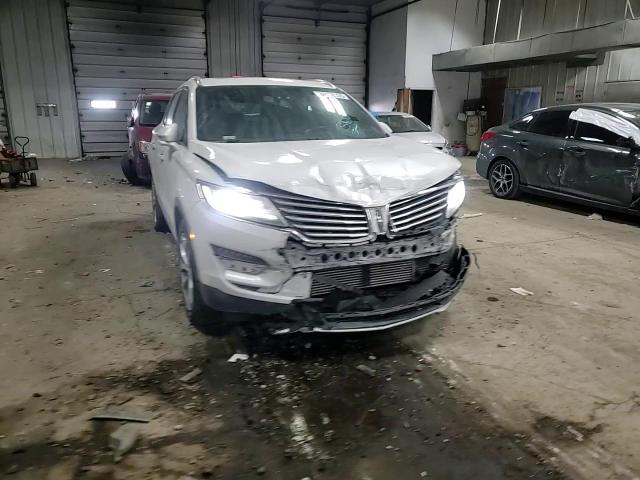 2015 Lincoln MKZ - Image 12