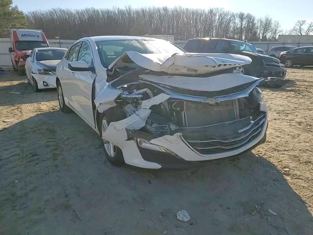 2022 Chevrolet Malibu - Image 11