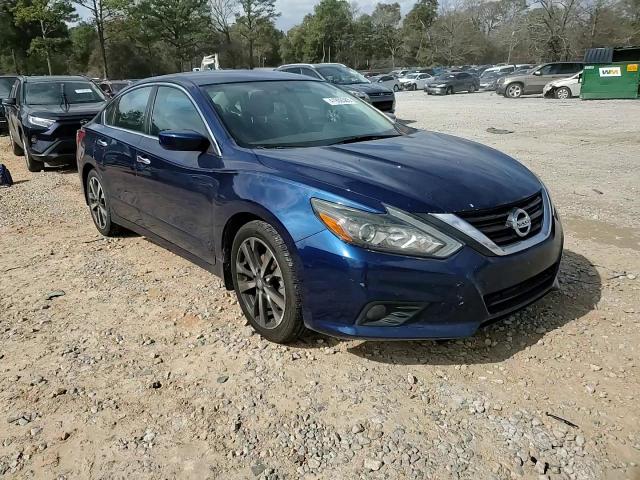 2017 Nissan Altima - Image 11
