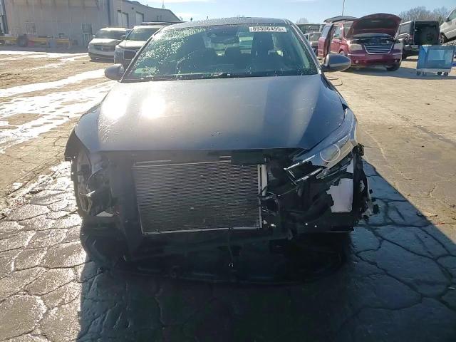 2024 Kia Forte - Image 13