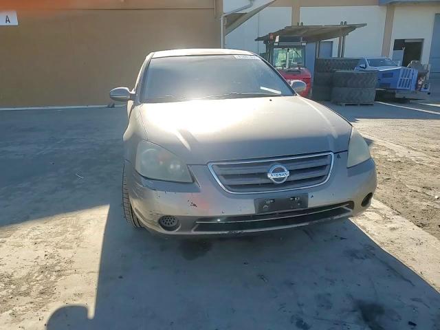 2005 Nissan Altima - Image 10