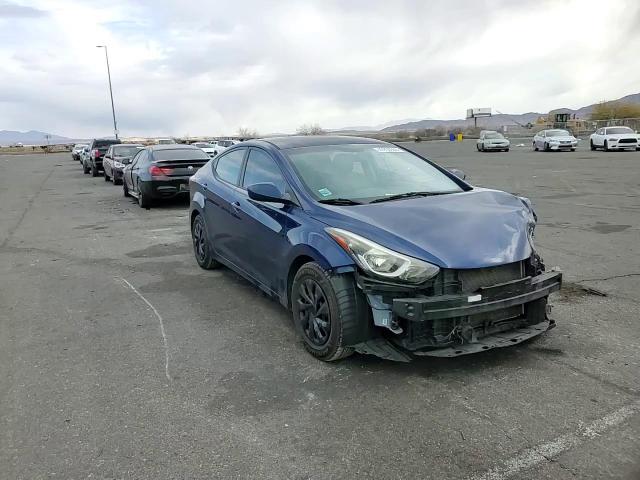 2016 Hyundai Elantra - Image 11