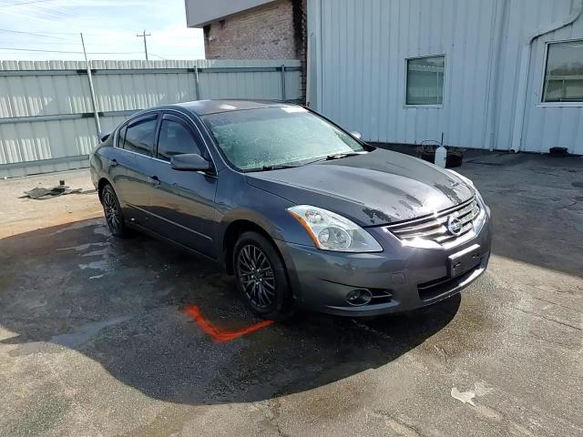 2012 Nissan Altima - Image 14