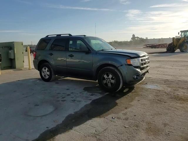 2010 Ford Escape - Image 11