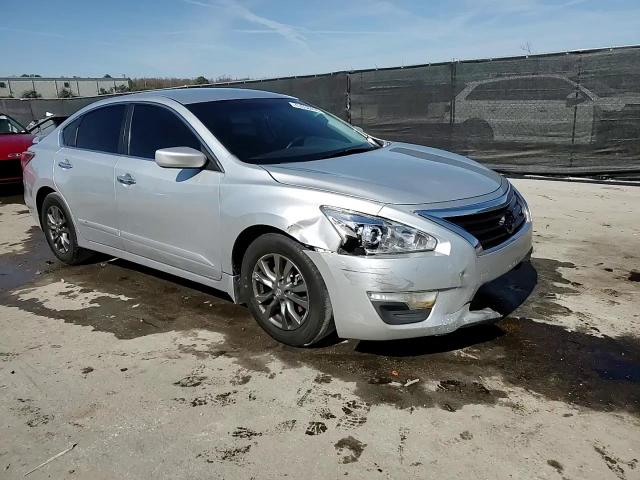 2015 Nissan Altima - Image 13