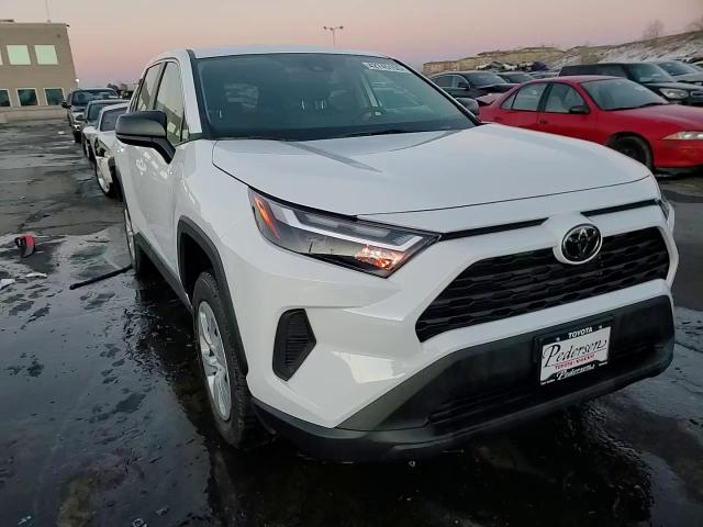 2024 Toyota RAV 4 - Image 15