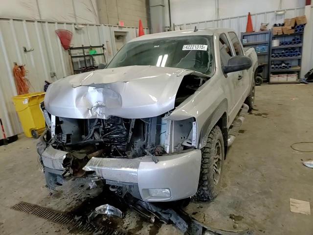 2011 Chevrolet Silverado - Image 12