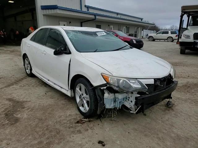 2014 Toyota Camry - Image 13