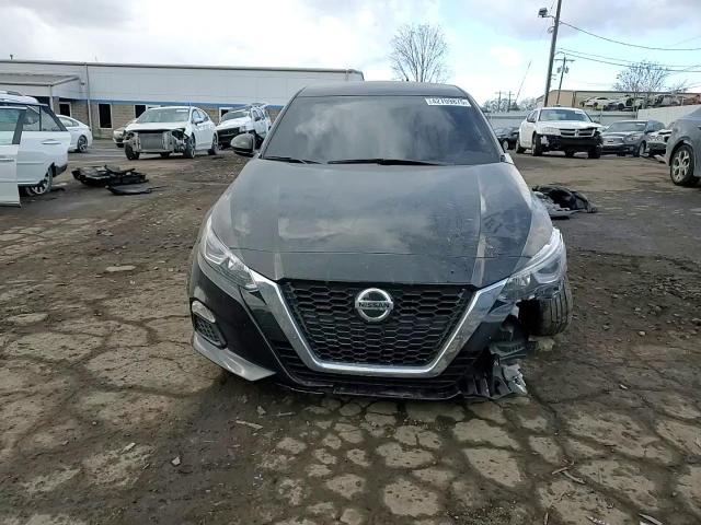 2020 Nissan Altima - Image 10