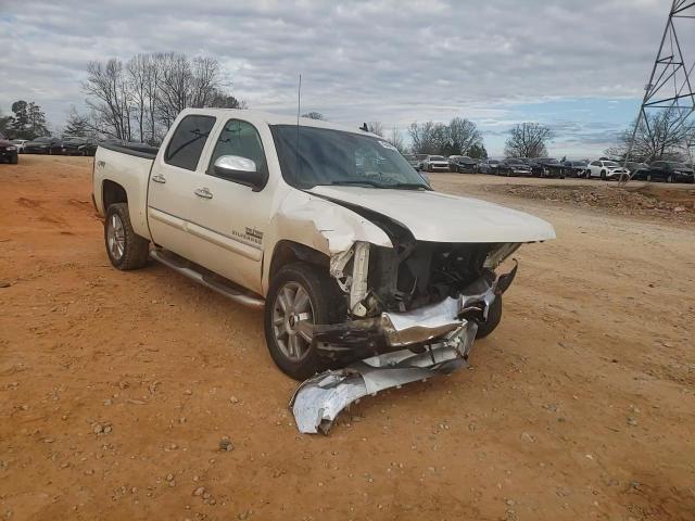 2013 Chevrolet Silverado - Image 10