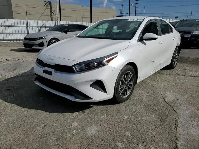 2024 Kia Forte - Image 10