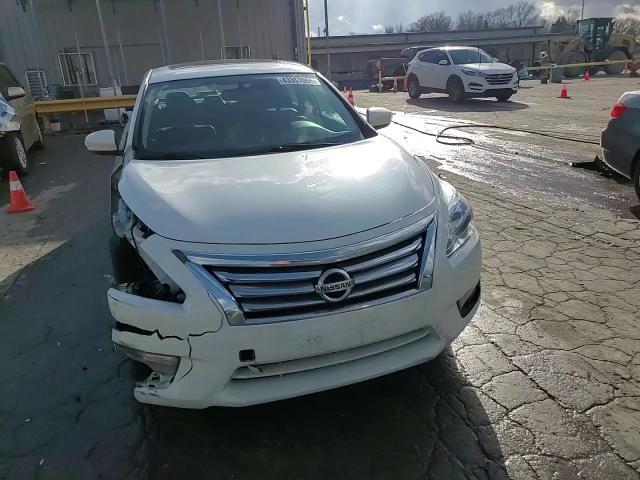 2015 Nissan Altima - Image 14
