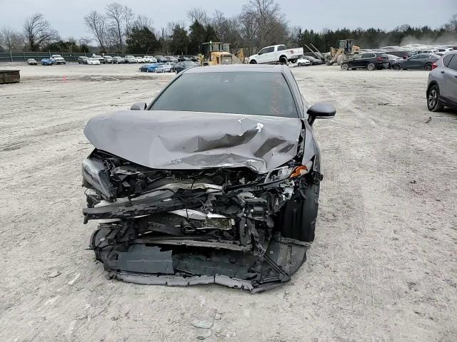 2021 Toyota Camry - Image 11